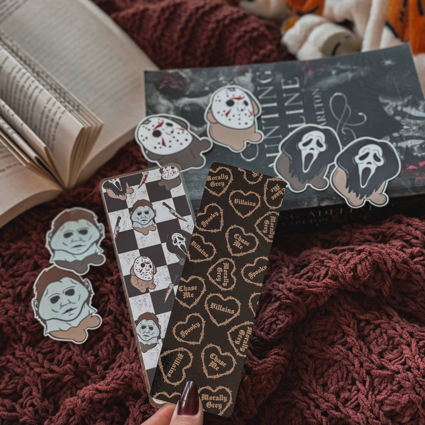 Dark Romance Barbwire Hearts Foil Bookmark: Tassel
